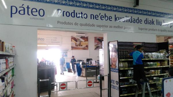 O Páteo é um supermercado português, situado em Díli. 