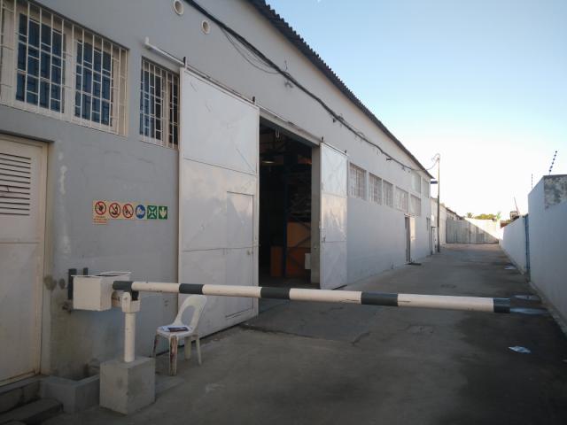 A Sede da Mozago na Avenida de Angola engloba a zona de escritórios e zona de armazenagem de material.