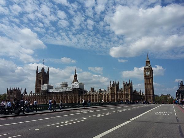 14- Westminster Palace e o Big Ben (nome do sino com 13ton) 