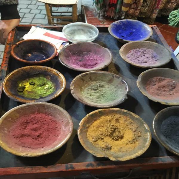 Cores de tintas naturais em Marraquexe